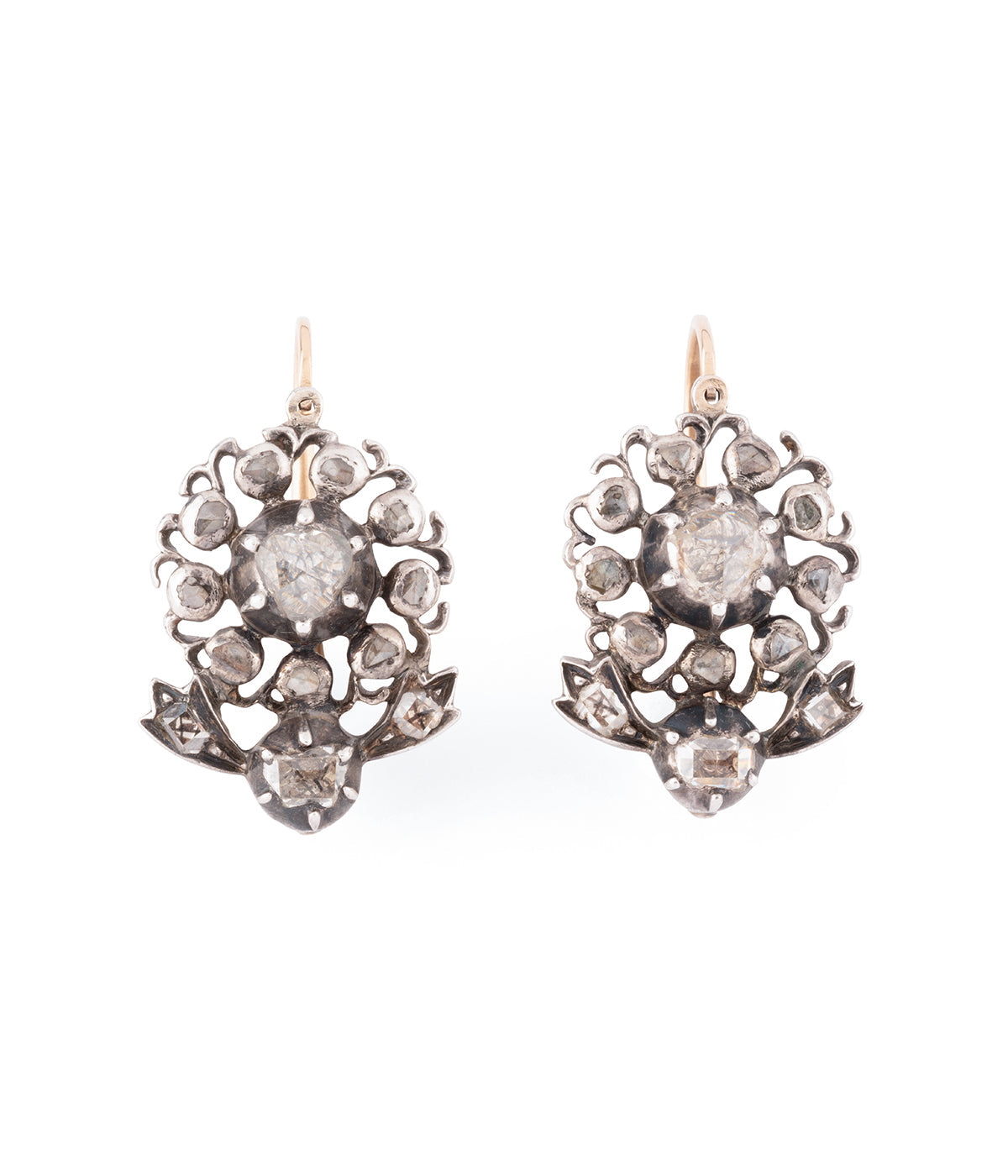 Boucles d'oreilles anciennes des années 1900 en or 8 carats avec fleurs décorées