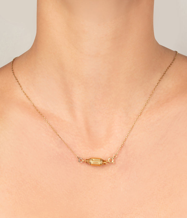 Ancien-fermoir-tonneau-or-18k-Uniac-Caillou-Paris