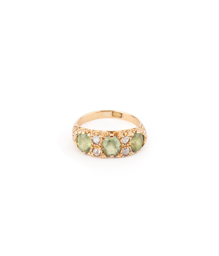 Ancienne bague jarretière péridots "Kusumita" - Caillou Paris