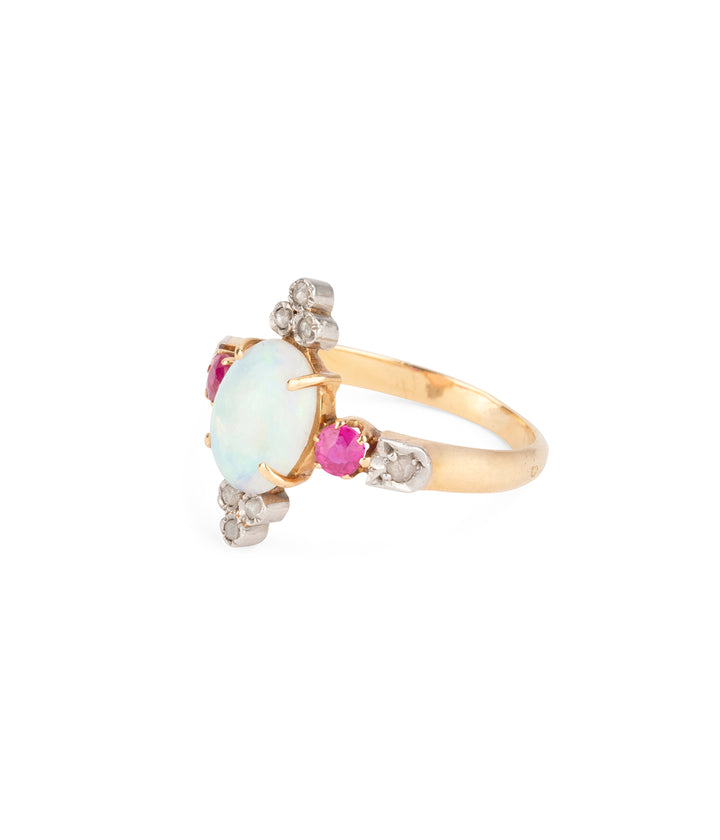 Antique-18k-gold-ring-rubies-opal-Rabi-Caillou-Paris