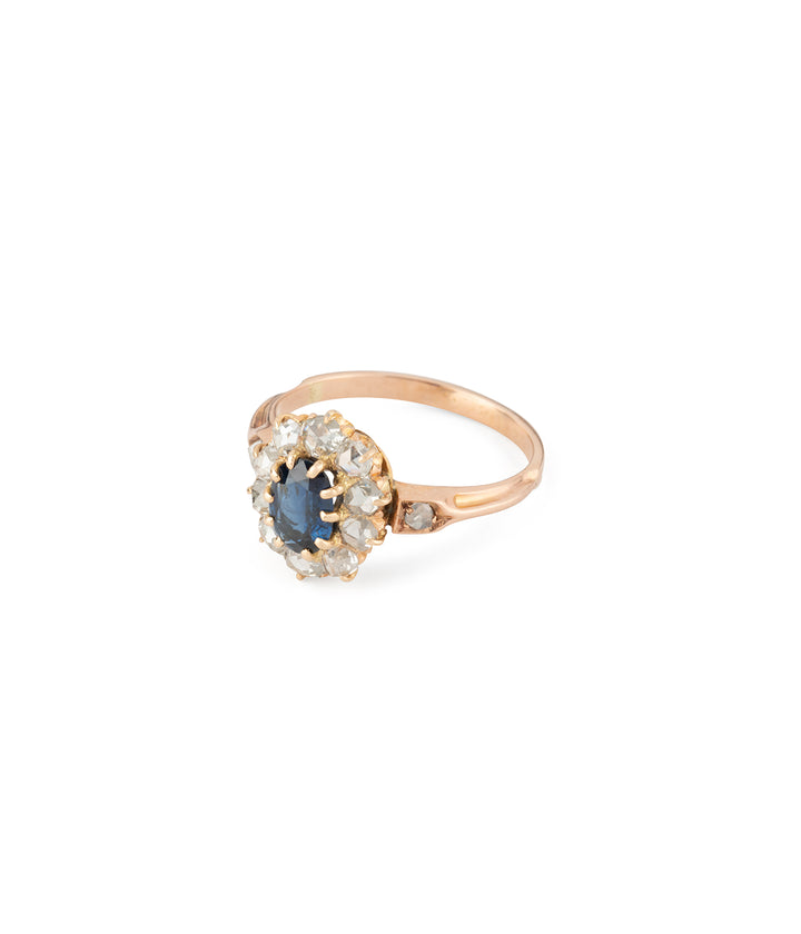 Antique-cluster-ring-sapphire-diamonds-Hug-Caillou-Paris