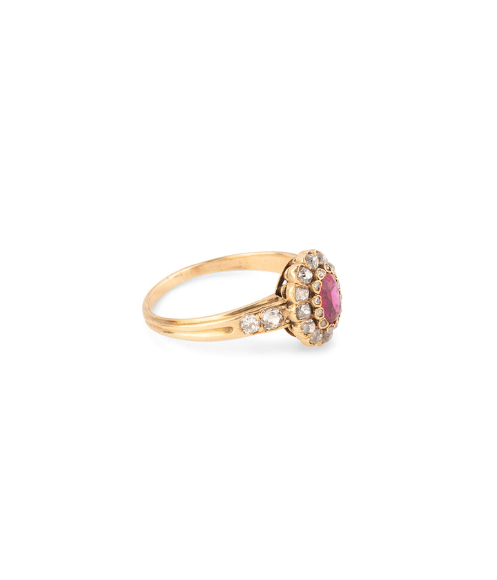 Antique-engagement-ring-diamonds-rubies-Grinia-Caillou-Paris