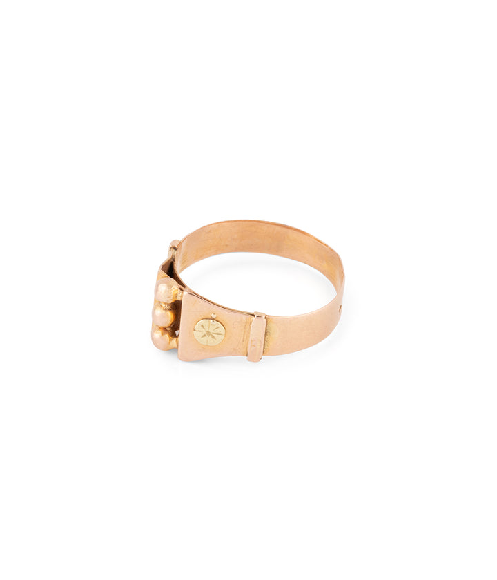 Antique-gold-ring-Melkior-Caillou-Paris