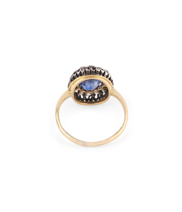 Antique-halo-ring-diamonds-sapphire-Burak-Caillou-Paris