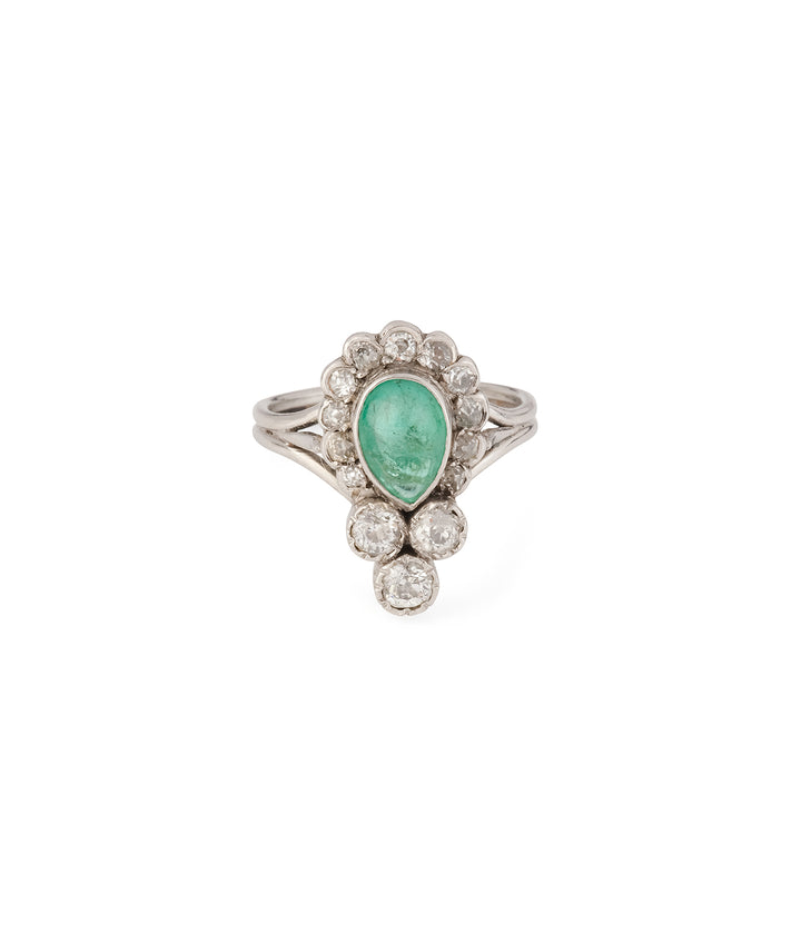 Antique-platinum-ring-emerald-diamonds-Paavo-Caillou-Paris