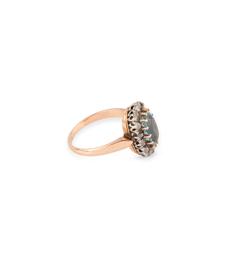 Antique-ring-aquamarine-18k-gold-Sevin-Caillou-Paris