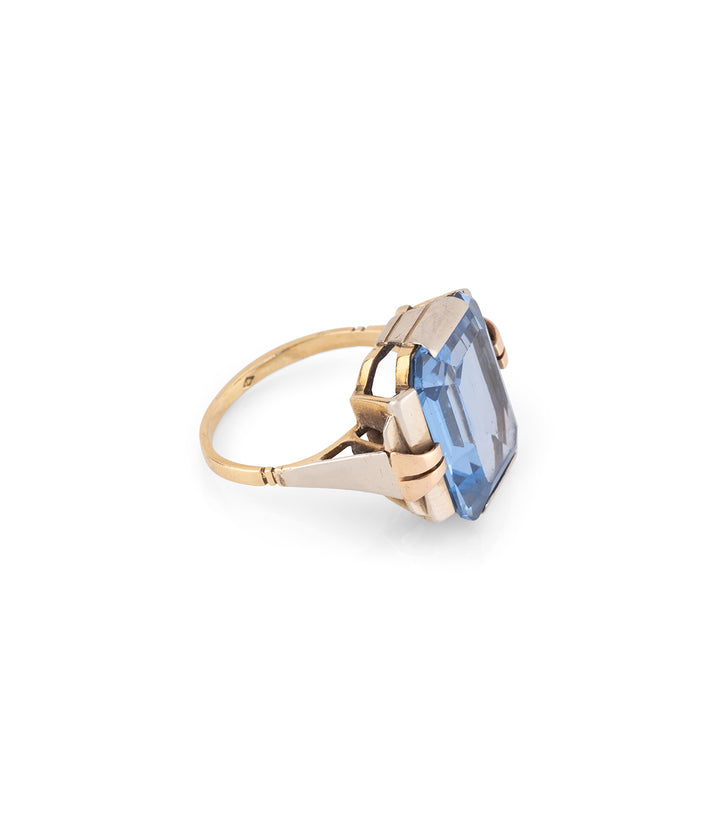 Antique-ring-blue-topaz-gold-Milly-Caillou-Paris