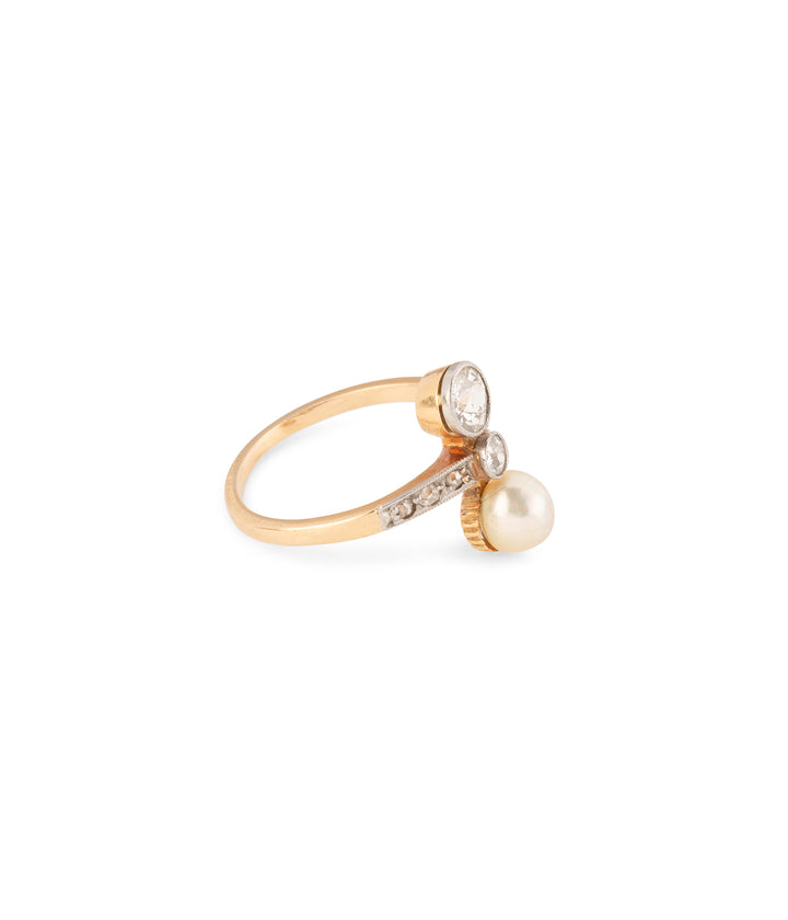 Antique-ring-pearl-diamond-Stina-Caillou-Paris