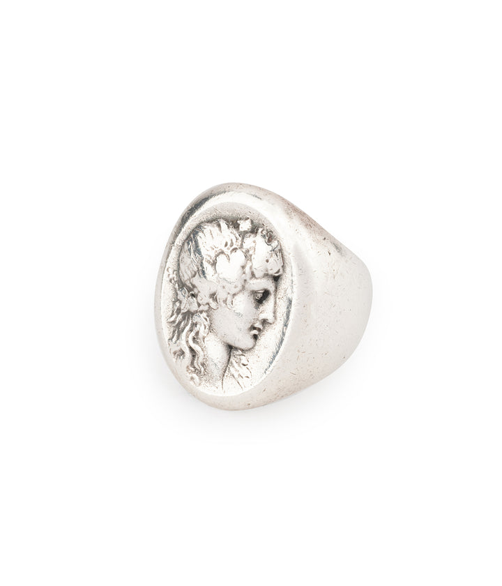 Antique-silver-signet-ring-Reia-Caillou-Paris