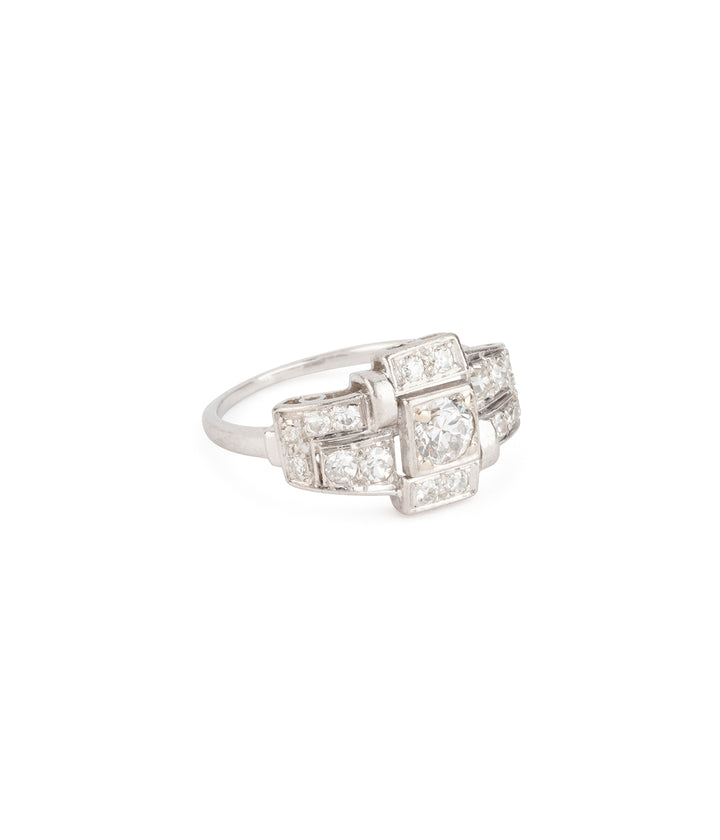 Art-Deco-ring-18k-white-gold-and-diamonds-Yori-Caillou-Paris