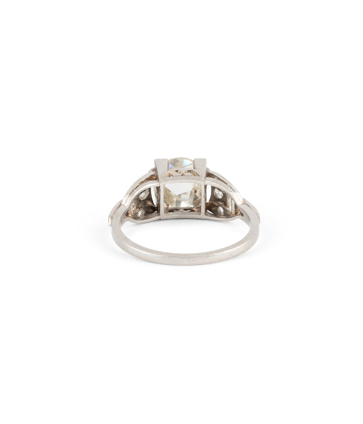 Art-deco-engagement-ring-platinum-diamonds-Rayana-Caillou-Paris