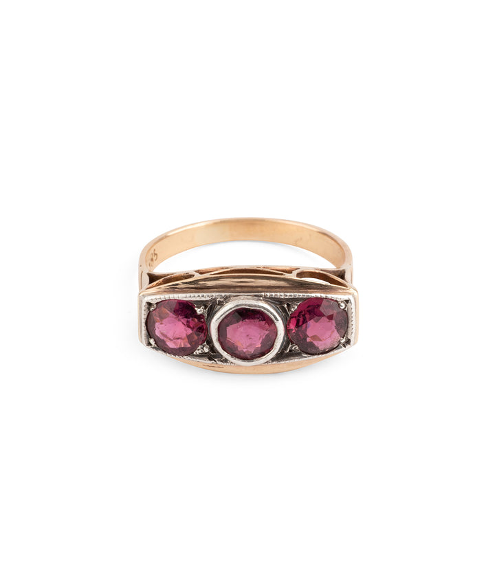 Art-deco-gold-ring-Koen-Caillou-Paris