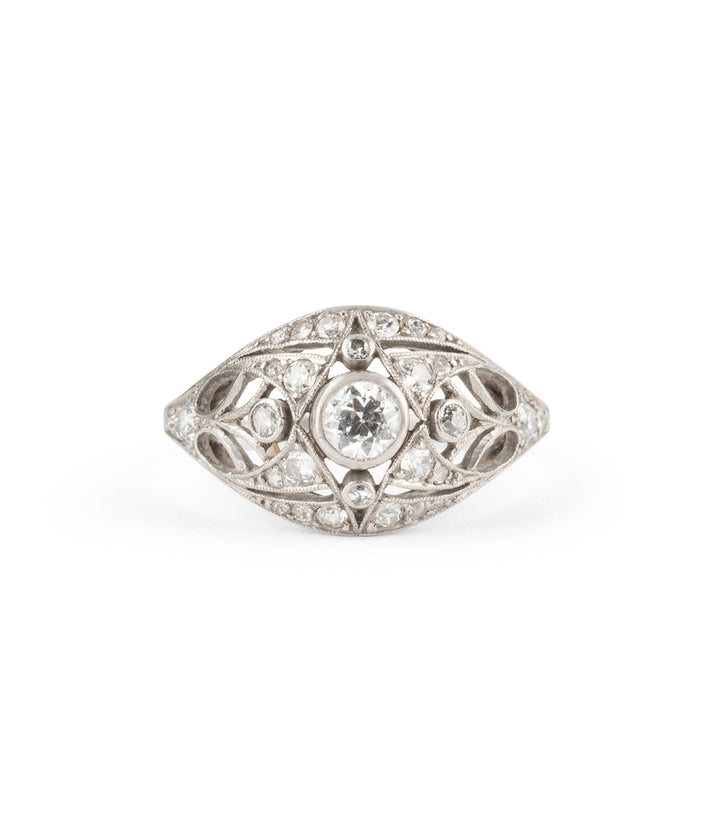 Bague-Art-deco-platine-diamants-Maybell-Caillou-Paris
