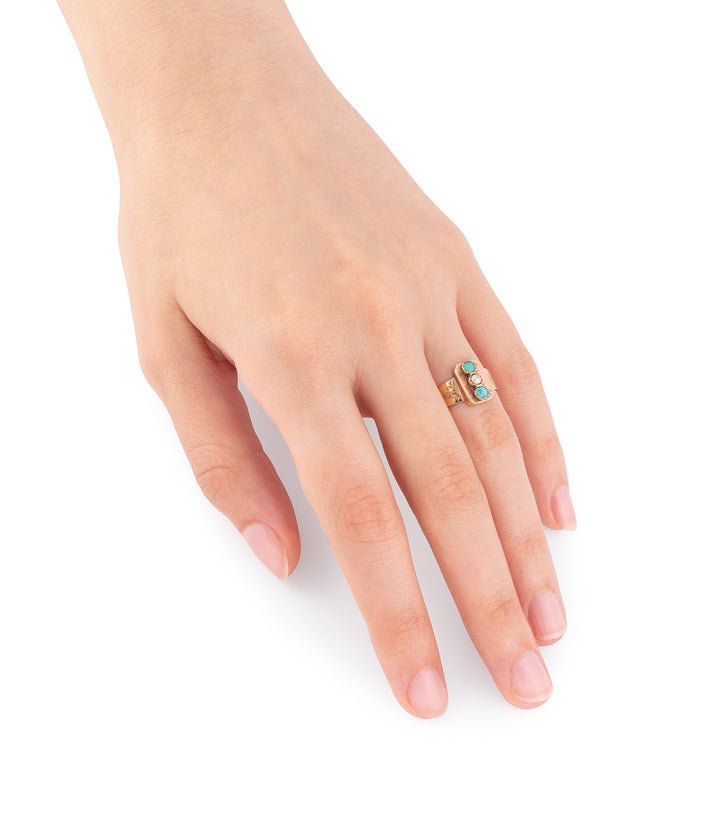 Bague Napoléon III en turquoises en perle "Tieriu" - Caillou Paris