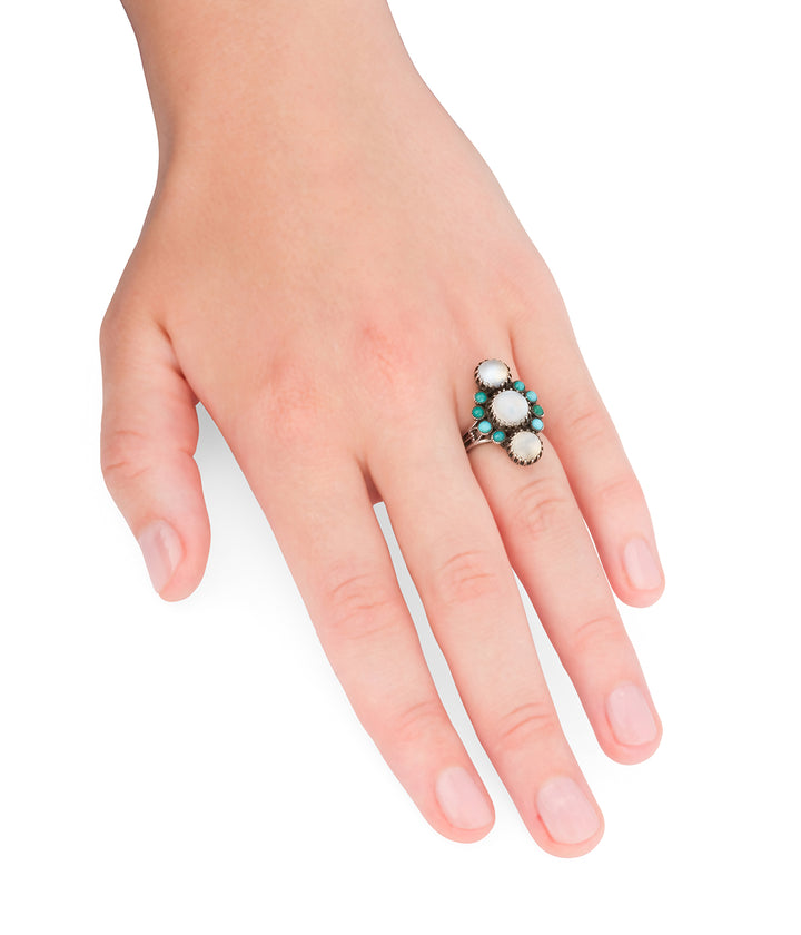 Bague-ancienne-argent-pierre-de-lune-Elmo-Caillou-Paris