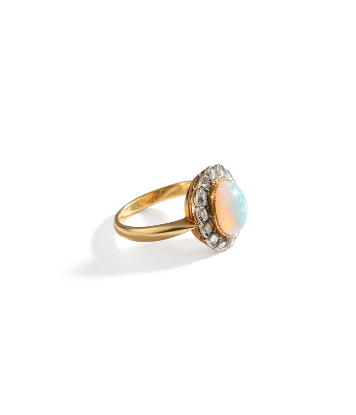 Bague ancienne en opale et diamants Yannis - Caillou Paris