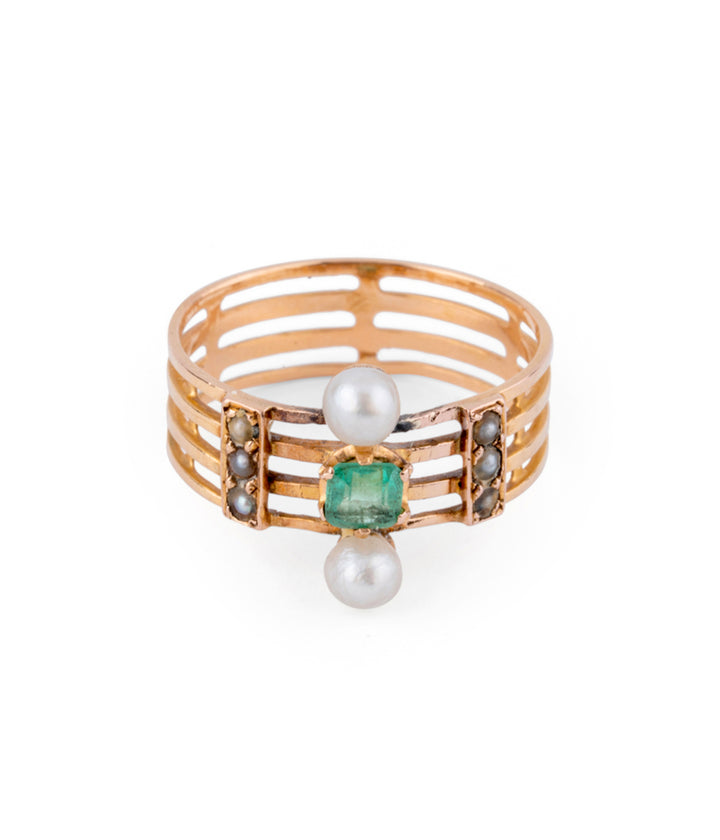 Bague ancienne émeraude "Roumia" gros plan - Caillou Paris