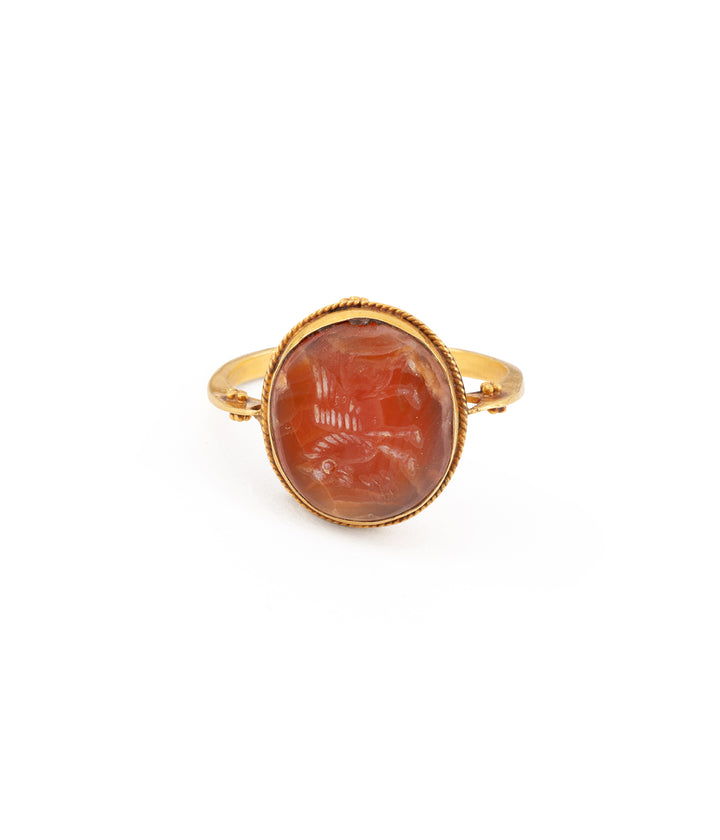 Bague ancienne intaille cornaline Pégase Lubka - Caillou Paris