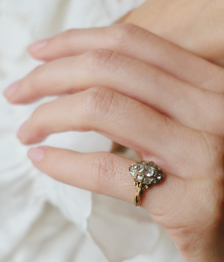 Bague ancienne en or et diamants "Edvina"