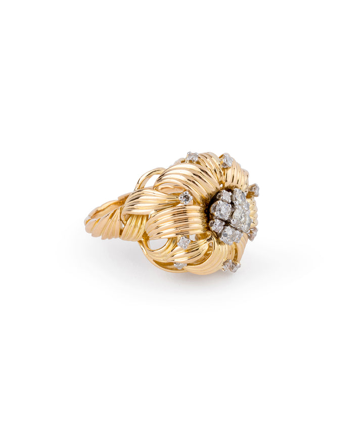 Bague ancienne or "Anissa" gros plan droite - Caillou Paris