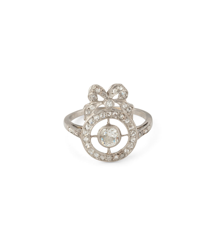 Bague-ancienne-platine-diamants-Risto-Caillou-Paris