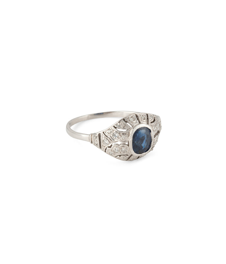 Bague-de-fiancailles-Art-deco-platine-saphir-Baudel-Caillou-Paris