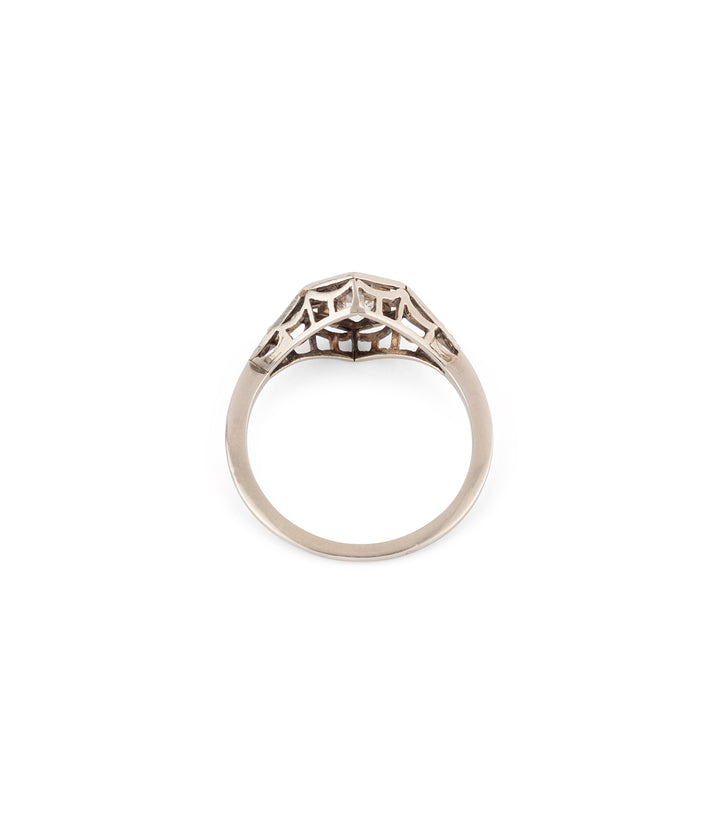 Bague-fiancailles-ancienne-diamant-or-gris-Hanke-Caillou-Paris