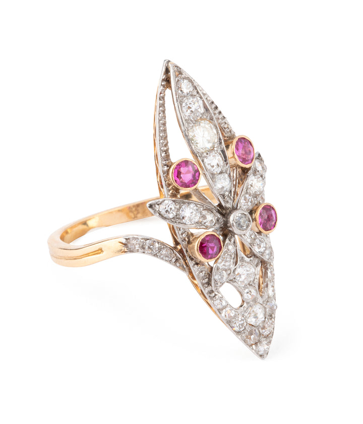 Bague-marquise-or-feuille-diamants-rubis-Kian-Caillou-Paris