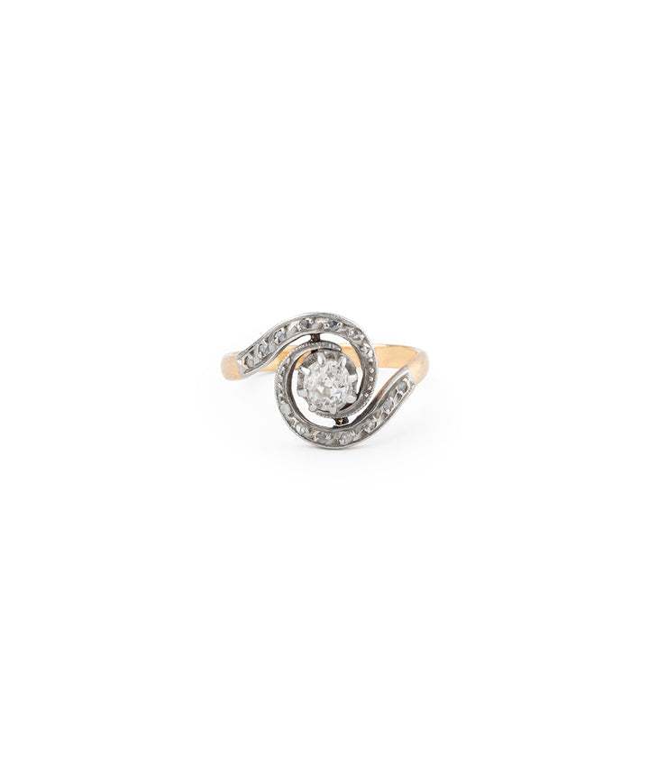 Bague Tourbillon ancienne "Valda" face - Caillou Paris