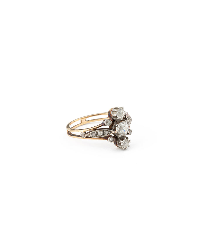 Bague trilogie ancienne diamants "Tahitoa" - Caillou Paris