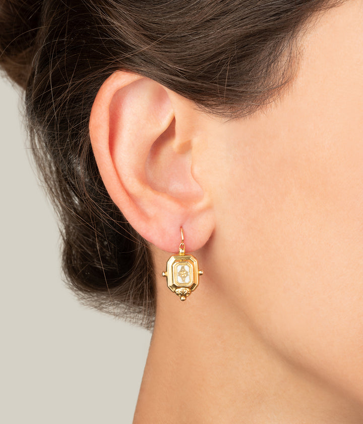 Boucles-oreilles-anciennes-or-email-Zorah-Caillou-Paris