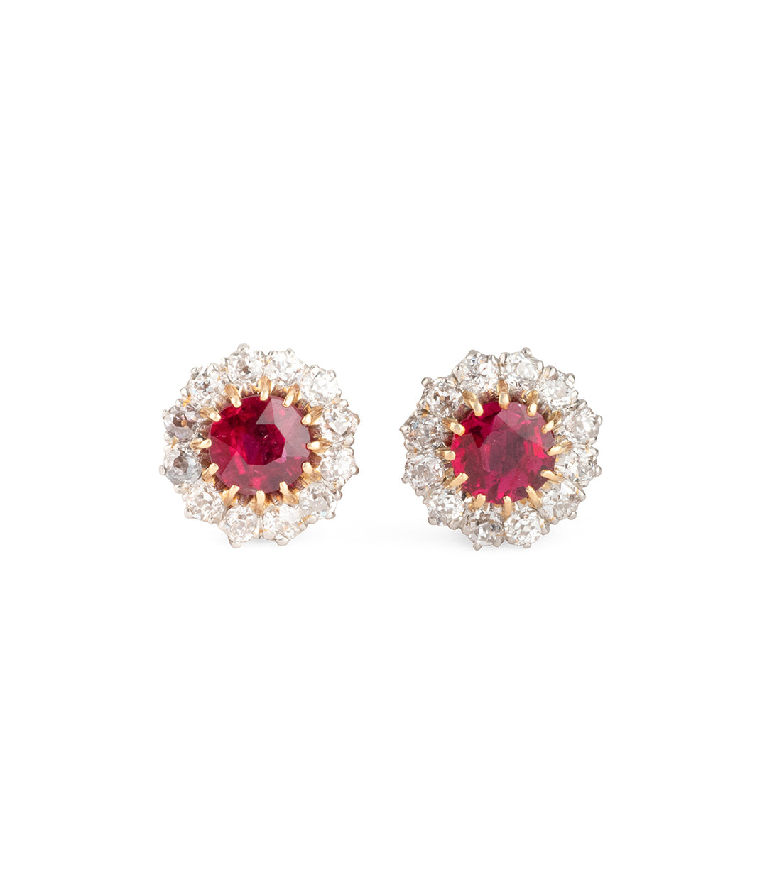 Boucles-oreilles-marguerite-anciennes-rubis-diamants-Gaea-Caillou-Paris