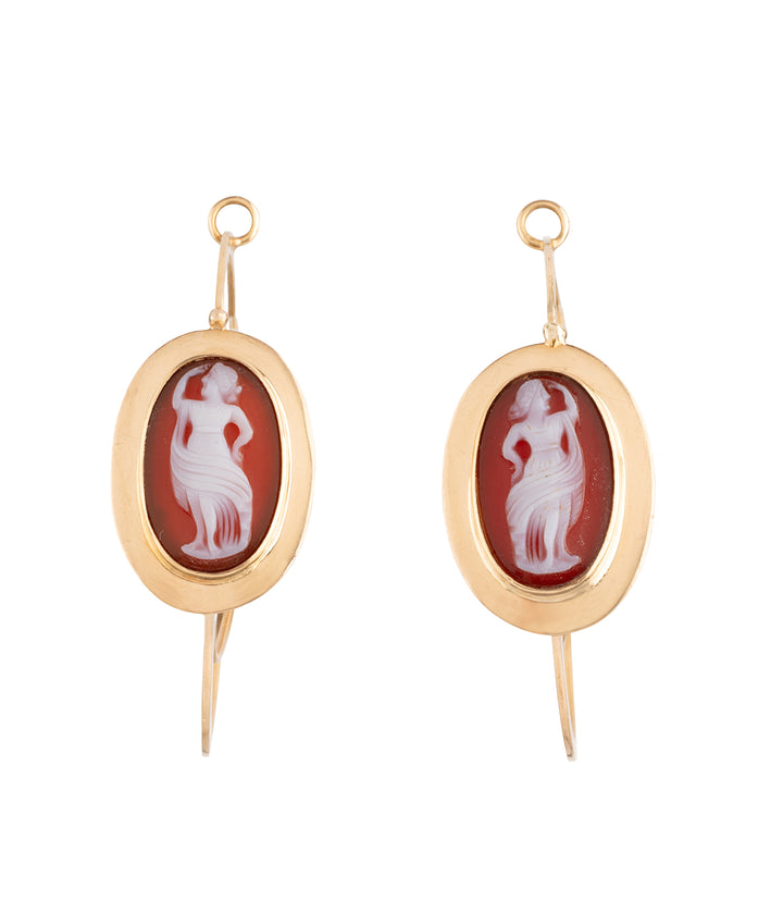 Boucles-oreilles-poissardes-anciennes-camees-Abran-Caillou-Paris
