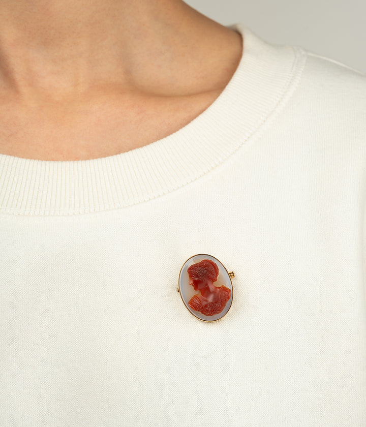 Broche ancienne camée agate femme "Orella" - Caillou Paris