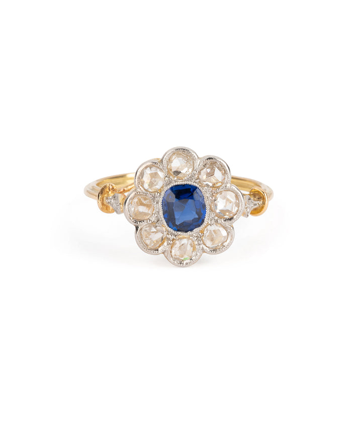 Caillou Paris - Bague marguerite ancienne Hera gros plan