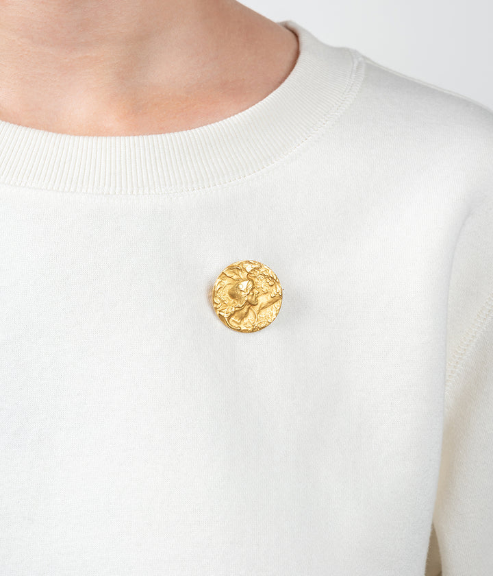 Caillou Paris - Broche Art nouveau signée Victor Prouvé “L’Aube” porter