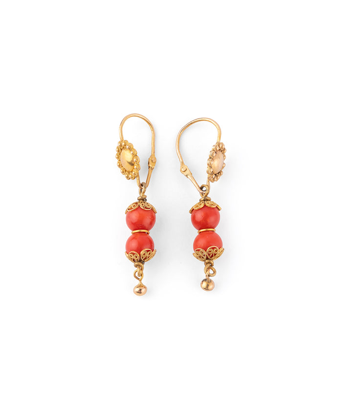 Caillou Paris - Pendants d’oreilles anciens corail “Devika” profil