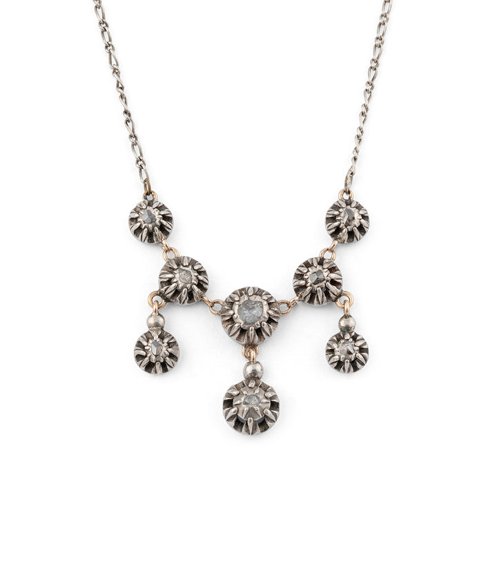 Collier ancien en argent d'origine provençale "Taavi" gros plan - Caillou Paris
