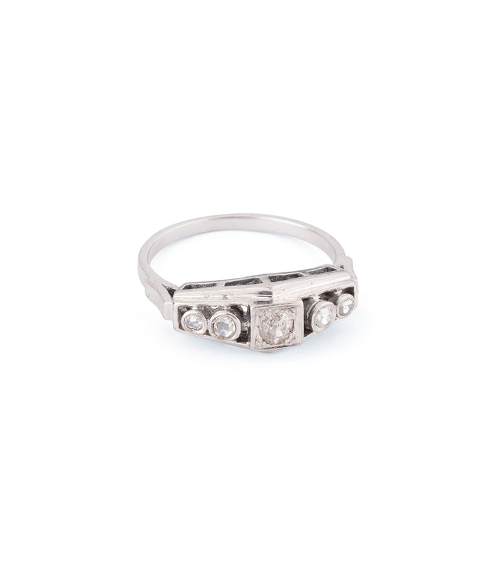 Early-20th-century-engagement-ring-diamonds-Yahya-Caillou-Paris
