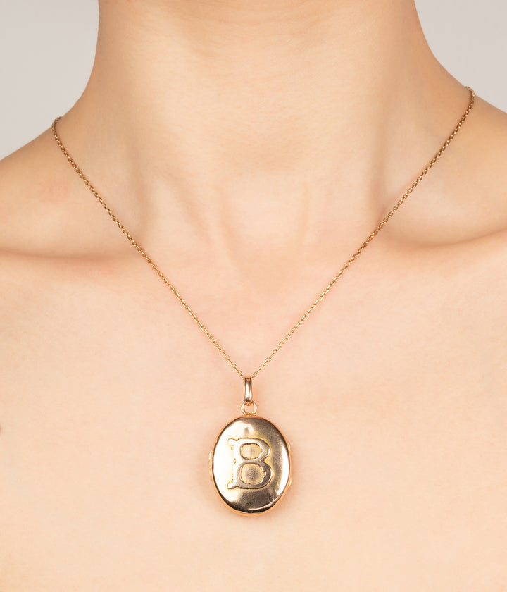 Medaillon-Napoleon-III-or-rose-18k-Lucio-Caillou-Paris
