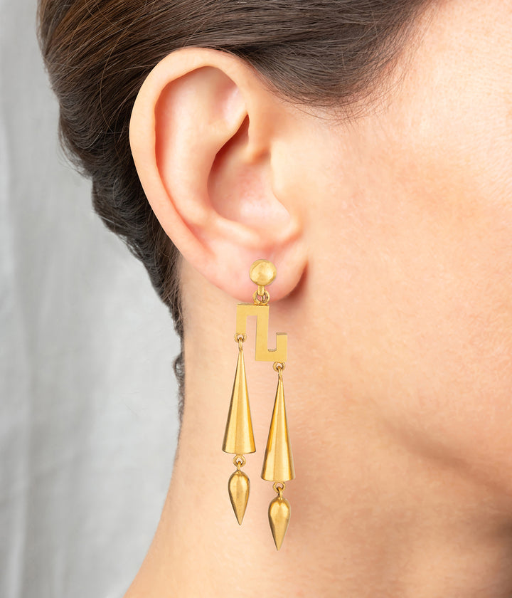 Pendants-oreilles-anciens-pomponne-Miksa-Caillou-Paris