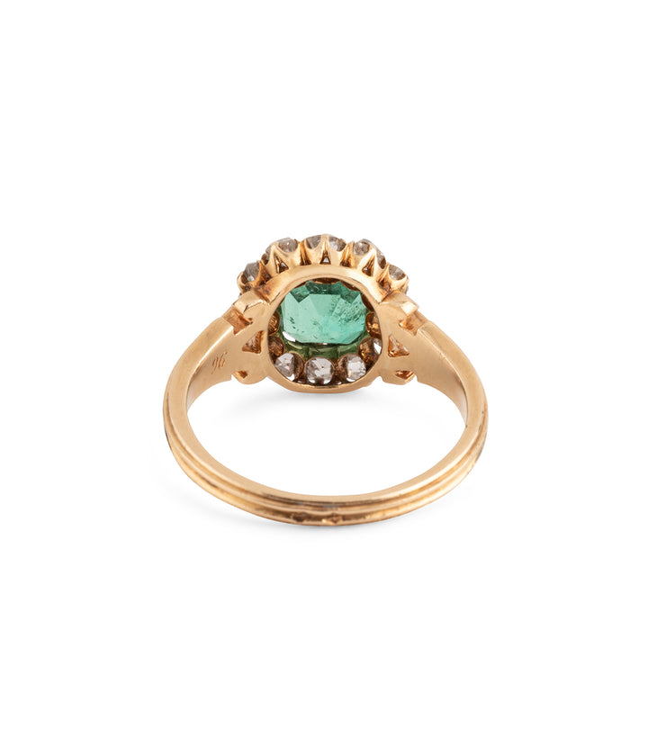 Victorian-engagement-ring-diamonds-emerald-Bich-Caillou-Paris