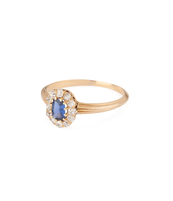 Victorian-engagement-ring-sapphire-diamonds-Beha-Caillou-Paris