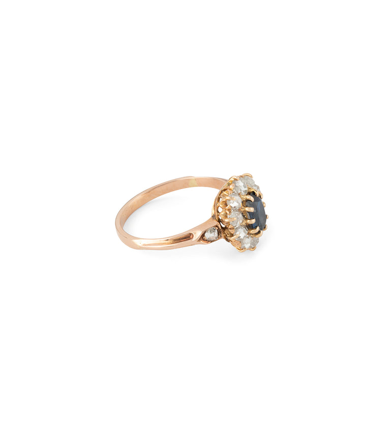 Victorian-halo-ring-diamonds-sapphire-Hug-Caillou-Paris