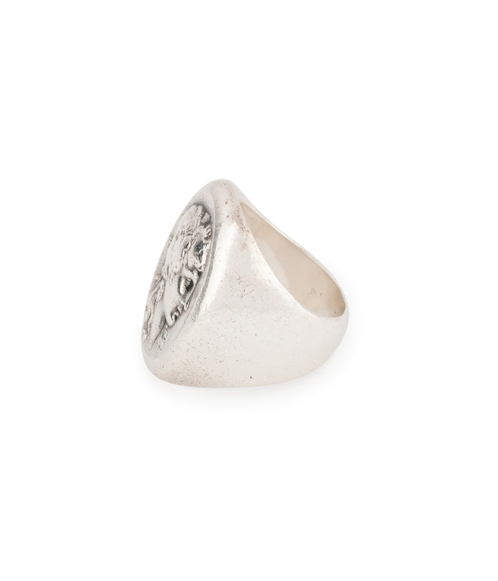 Victorian-silver-signet-ring-Reia-Caillou-Paris