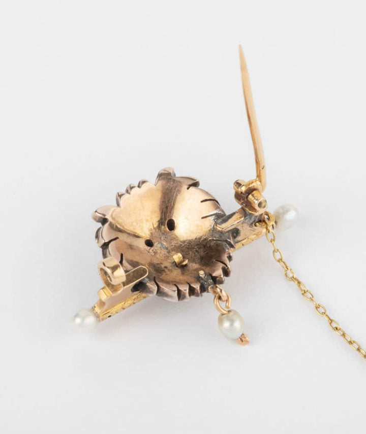 Broche Toto dos ouvert