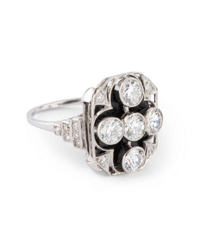 Caillou Paris Bague Art Deco Jilly Gros Plan Droite