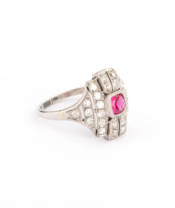 Caillou Paris - Bague Art deco rubis Aylem droite