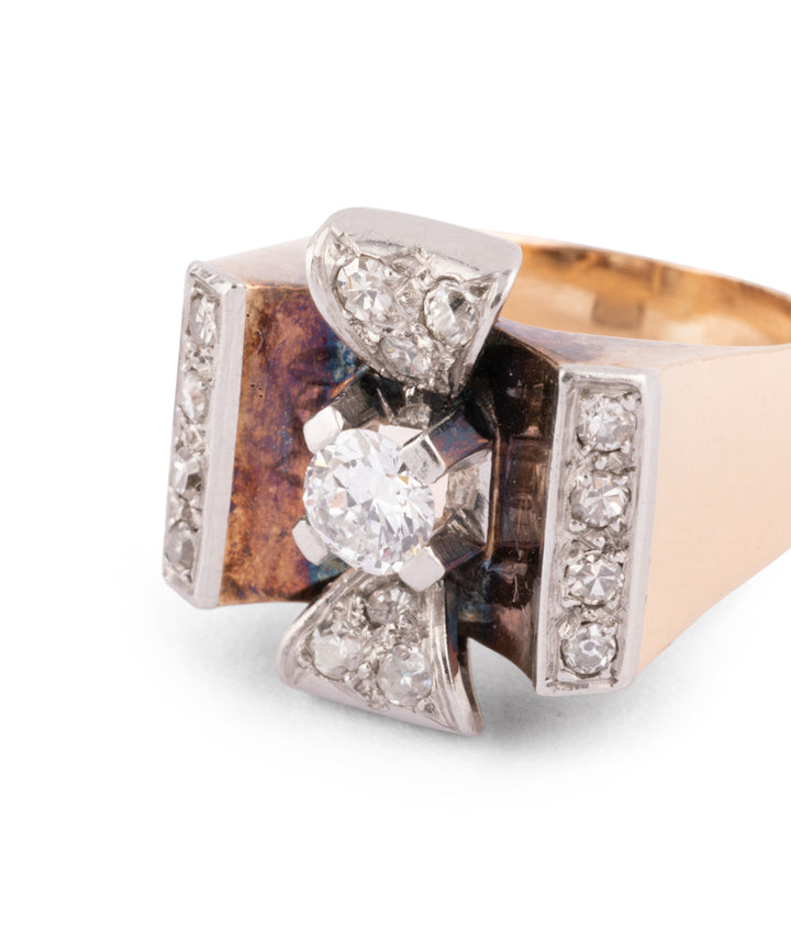 Caillou Paris Bague Tank Or Et Diamants Arie Gros Plan