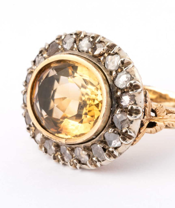 Caillou Paris - Bague ancienne citrine Sheli gros plan